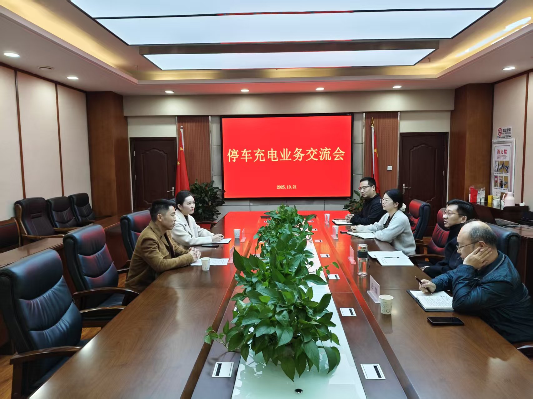 68f8275a24638.jpg 008cdd9353d79f70f5caad37e085e933.jpg