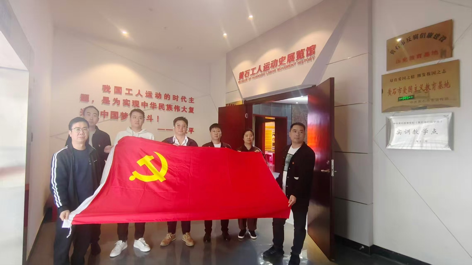 6902b4ce05819.jpg 1169fa70aaba5da06b1a3c9ed21c440d.jpg