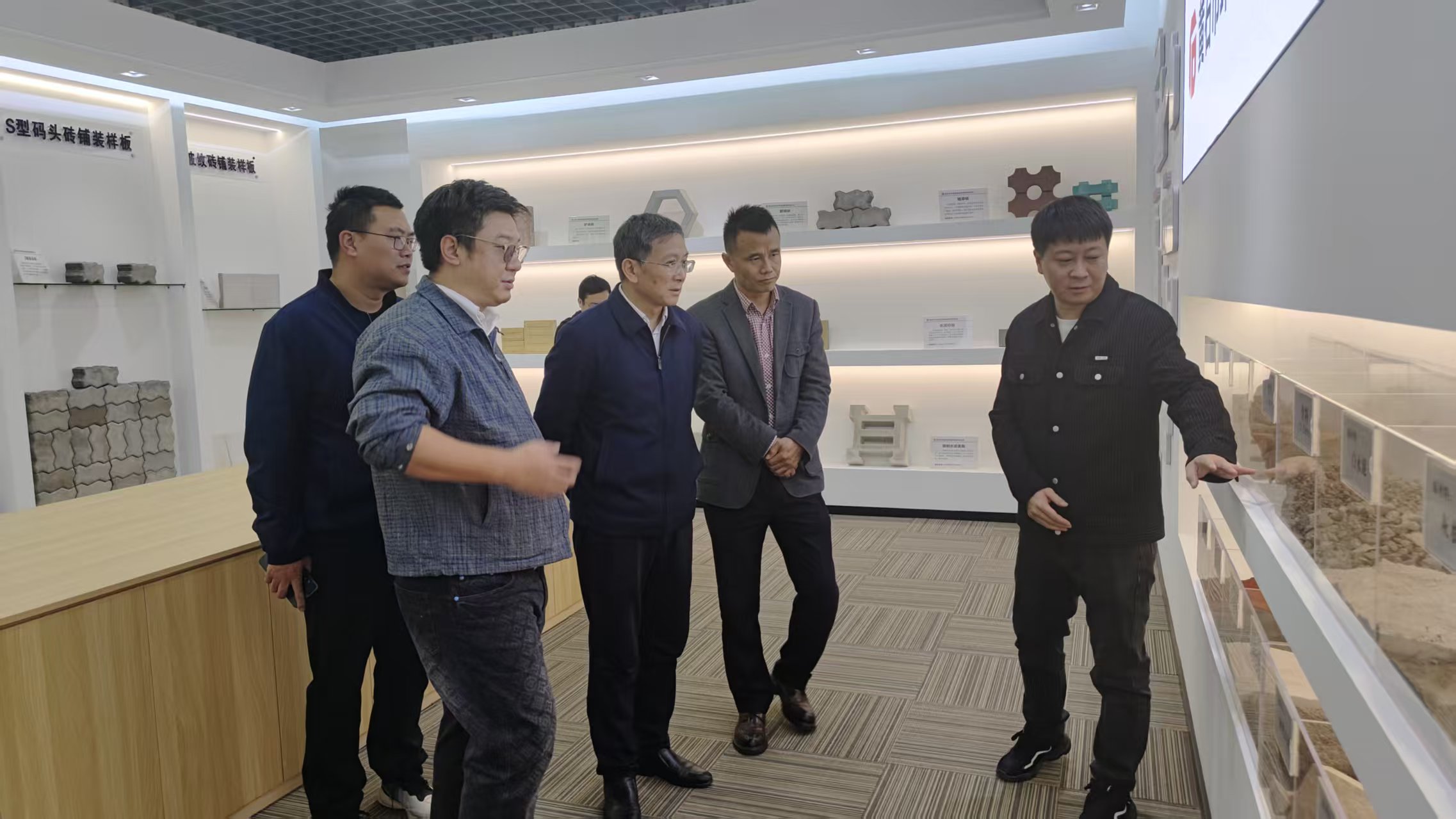 691b66b57901e.jpg 3b4c18db44e4adcfc9681b21d3950d0a.jpg