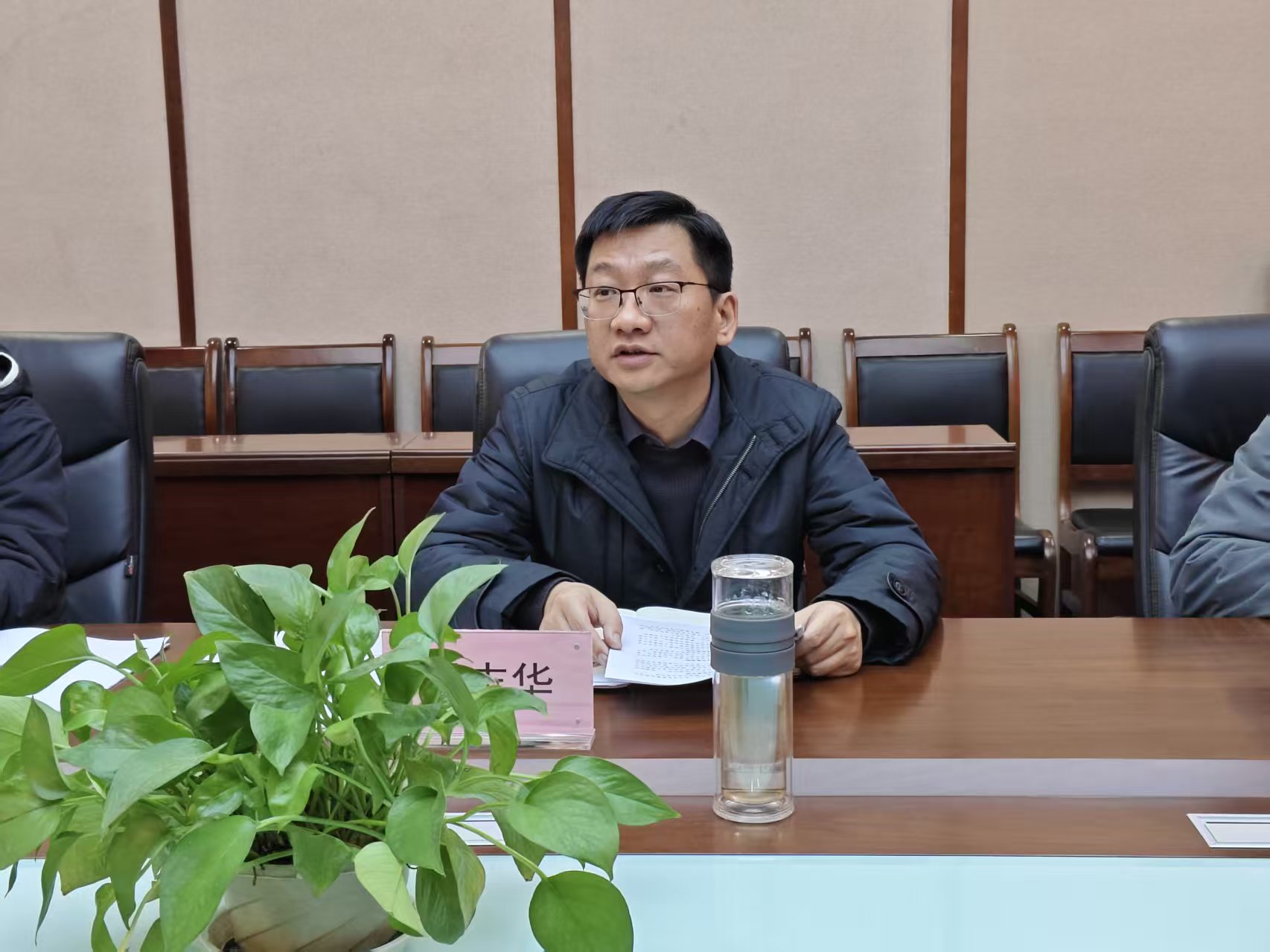 6933b4c9ee10b.jpg 冯.jpg